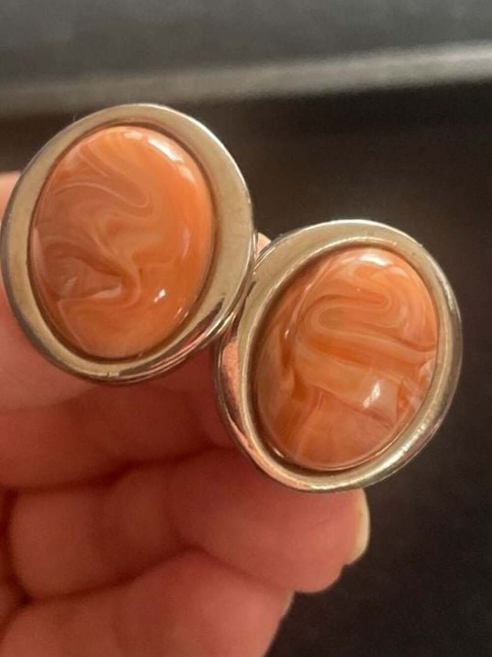 Vintage 1988 Avon Desert Sands Swirled Orange Marbled Oval Clip-On Earrings